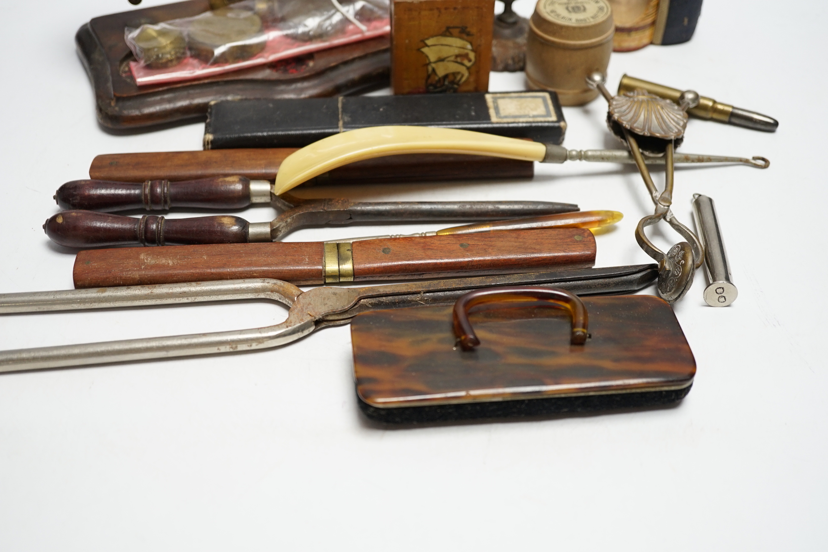 A set of letter scales and weights and mixed collectibles